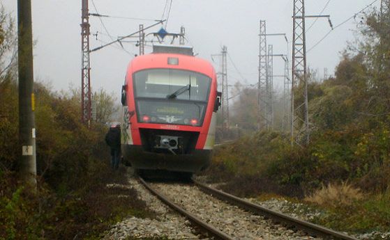 Влак блъсна и уби мъж на гарата в Стражица