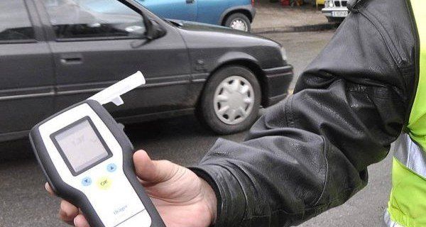 Полицията в Китен е задържала пиян шофьор, който карал след