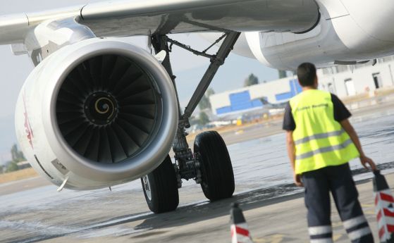 30 полета закъсняха заради инцидента на летище Бургас