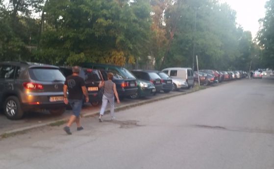 Привечер: В Борисовата градина колите са повече, отколкото по Цариградско