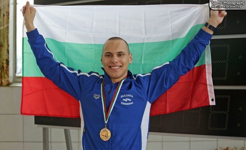 18-годишната ни плувна надежда Антъни Иванов завърши на 8-о място