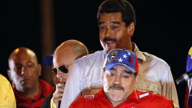Горещ защитник на венецуелския президент Николас Мадуро се оказа футболната