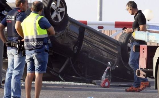 Един полицай застрелял 4-ма от нападателите в Испания