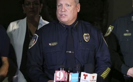 Един полицай загина а трима бяха ранени при престрелки през