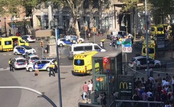 Жертвите на атентата в Барселона станаха 15   34 годишен мъж е