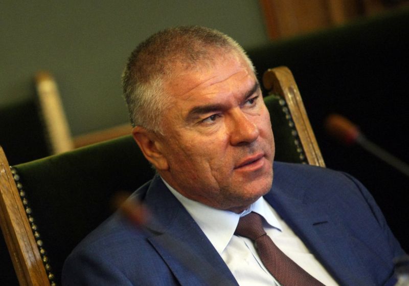 Зам.-председателят на парламента Веселин Марешки е станал свидетел на агресия
