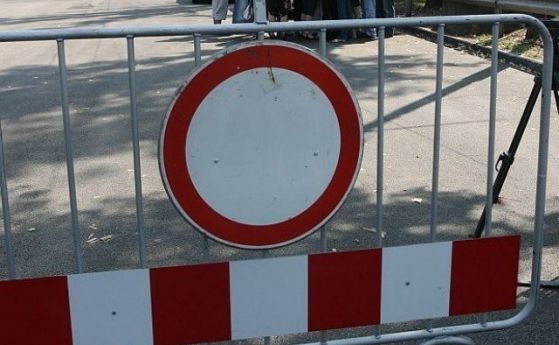 Ремонтът на топлопровод по столичната улица Хайдут Сидер продължава до