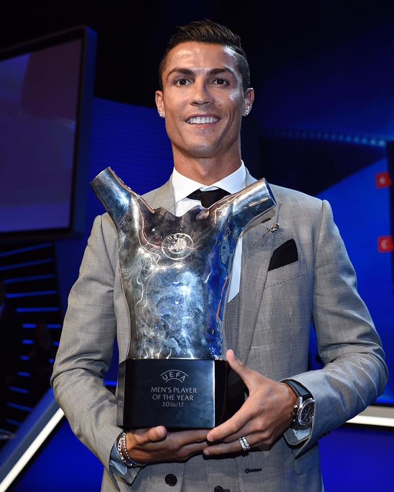 Носителят на Златната топка Кристиано Роналдо от Реал (Мадрид) беше