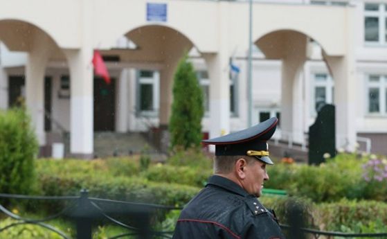 Младеж откри стрелба в училище в Ивантеевка близо до Москва