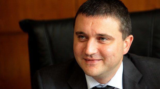 Министърът на финансите Владислав Горанов е поискал обяснения от Калин