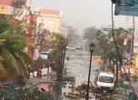 Ураганът Ирма заличава острови, най-малко седем души загинаха