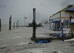 Ураганът Ирма удари Флорида с ветрове със скорост над 200 км/ч (видео)