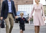 Принц Джордж с ескорт на училище, след като жена нахлу в школото му