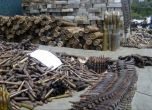 Близо 650 тона боеприпаси са блокирани край Бургас