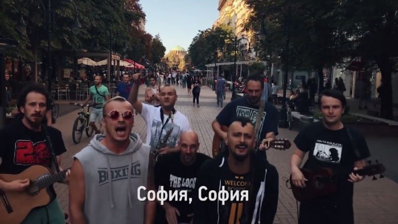 Босненците от Dubioza Kolektiv поканиха софиянци на концерта си през