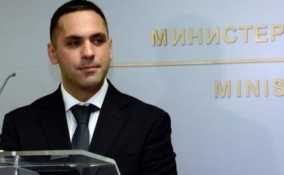'Да, България!' иска оставката на министър Караниколов заради 'Дунарит'