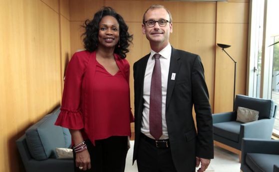 Френският спортен министър Лаура Флесел намекна че страната може да