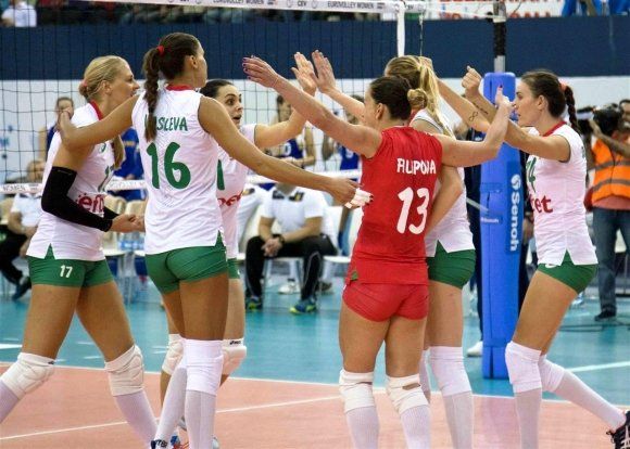 Българският национален отбор по волейбол започна с мъчна, но ценна