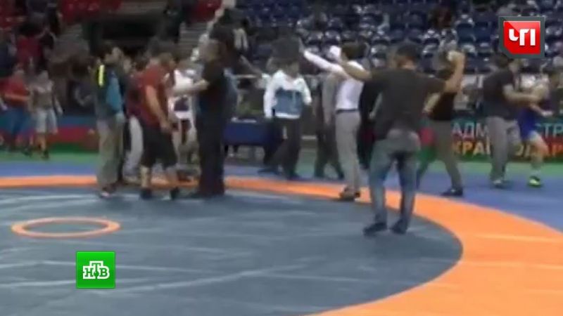 Масов бой прекъсна юношески турнир в Русия. Състезанието се проведе