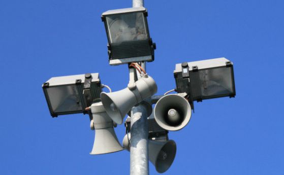 Тестват сирените днес