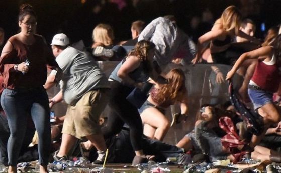 Жертвите в Лас Вегас растат: Поне 50 убити, стотици са ранени (обновена)