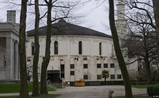 Имамът в централната джамия в Брюксел е радикализиран и опасен, обяви Белгия