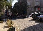 Мъж буйства и се барикадира в дома си, полицията отцепи ул. 'Чаталджа' (снимка)