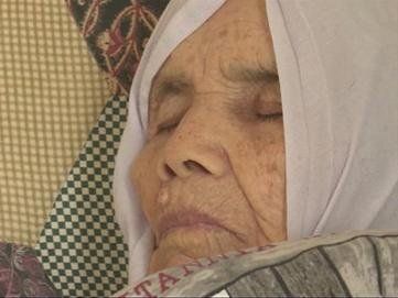 Шведският административен съд даде на 106-годишната афганистанка Бибихал Узбеки, която