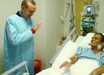 Ердоган посети щангиста Наим Сюлейманоглу в болницата