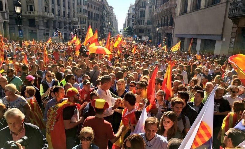 Каталунският вицепремиер Ориол Жункерас предупреди днес, че отправеното към Мадрид