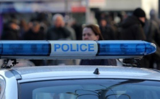 ​Двама полицаи от 7-мо районно в София са задържани за наркотици