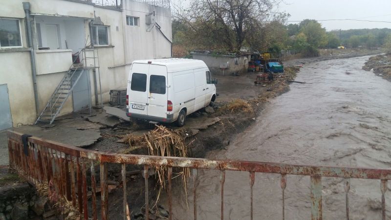 Поройните дъждове в Бургаско взеха човешки жертви. Броят им все