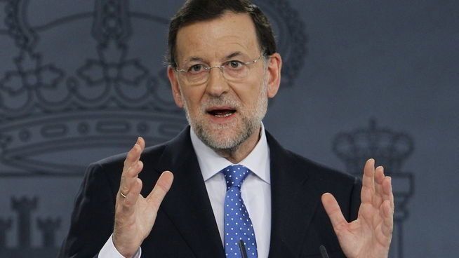 Испанският министър-председател Мариано Рахой уволни каталунския премиер и неговото правителство и