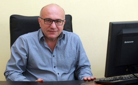 В основата на чалгата и пост истината стои подмяна Тя