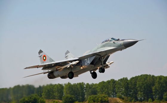 Военен пилот: МиГ-29 са в миналото, трябва ни нов изтребител