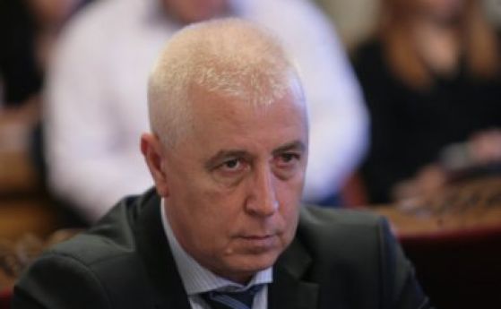 Министърът на здравеопазването е подал оставка Тя е била приета