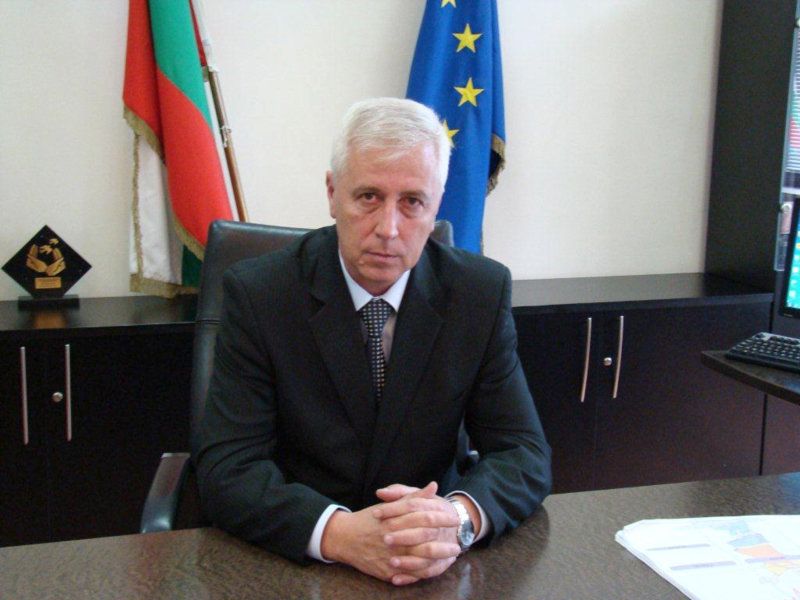 Министърът на здравеопазването ген. Николай Петров е подал оставката си