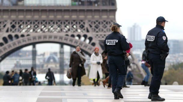 След две години във Франция е отменено извънредното положение, съобщава