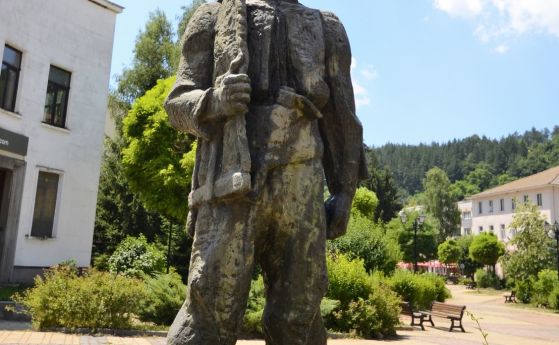 Трънско вероятно е първата българска община активно търсеща – и