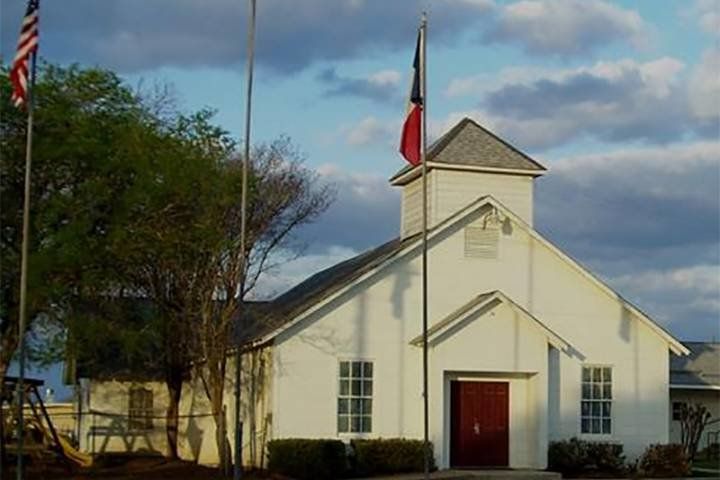 Най-малко 26 са жертвите след като въоръжен мъж откри безразборна