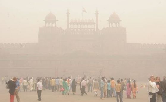 Извънредно положение заради токсичен смог в Делхи