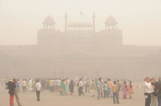 В Делхи днес бе обявено извънредно положение заради токсичния смог,