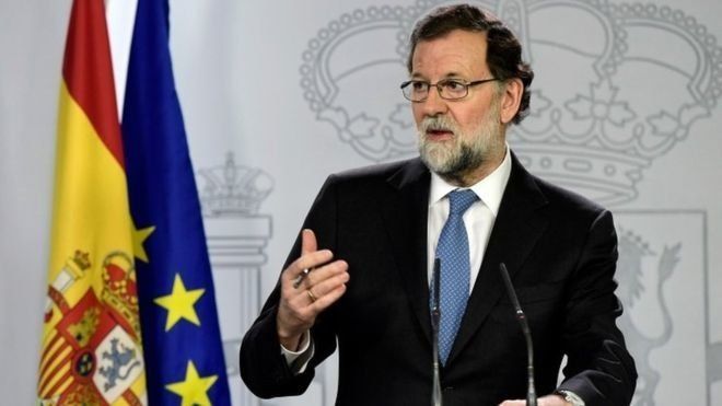 Испанският министър-председател Мариано Рахой пътува днес за Барселона, за да