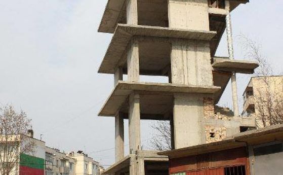 Чудо невиждано на българската архитектура удивява потребителите на социалните мрежи