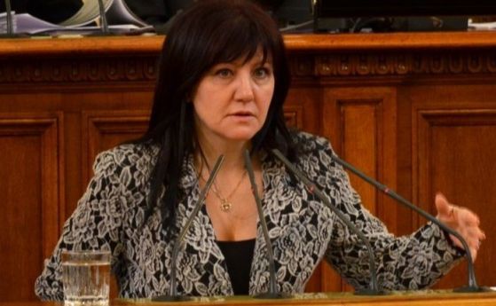 Цвета Караянчева е новият председател на парламента