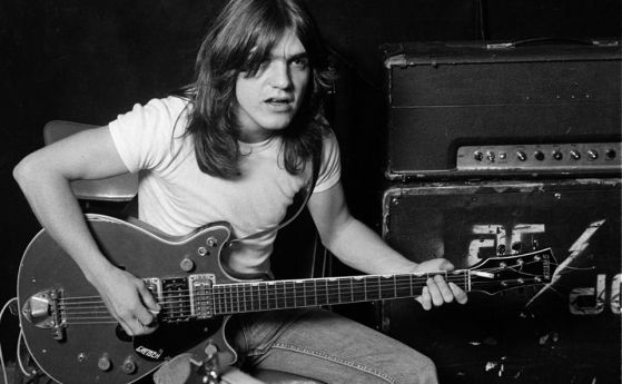 Почина китаристът на AC/DC Малкълм Йънг
