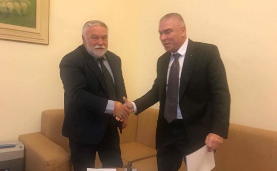 Лидерът на ВОЛЯ Веселин Марешки и председателят на БСДП Йордан