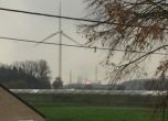 Един загина и двама са ранени след експлозия в завод в Белгия
