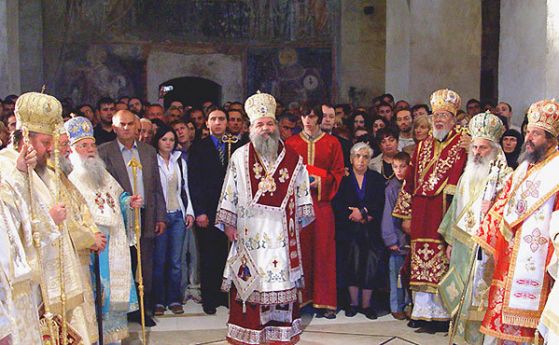 Защо не е толкова лесно БПЦ да признае Македонската православна църква за автокефална