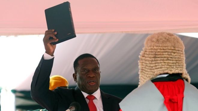 Емерсон Мнангагва положи клетва като президент на Зимбабве. То наследи